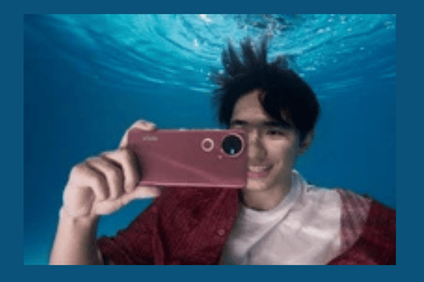 Vivo V50 Elite Edition under water selfie
